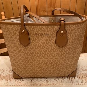 Michael Kors Tote